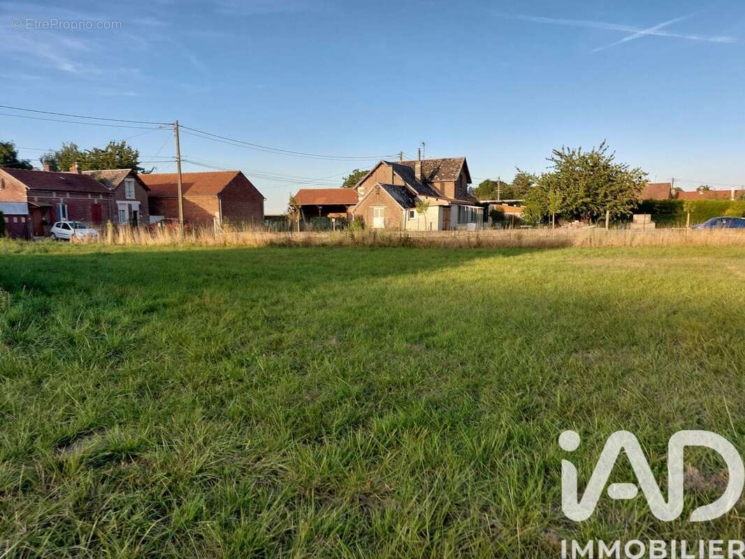 Terrain 1192 m² à Matigny  - photo 3