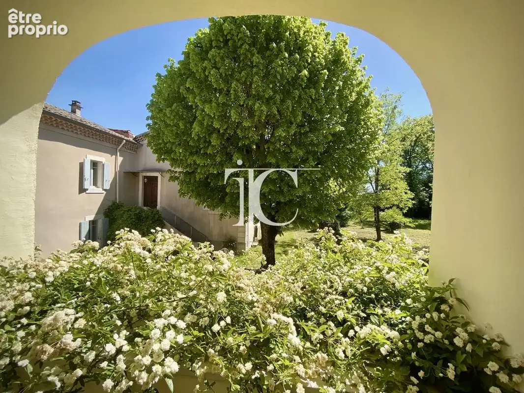 Ales en cevennes, maison de maitre 266m2 et son parc arbore 9666m2, puits, garage - photo 3