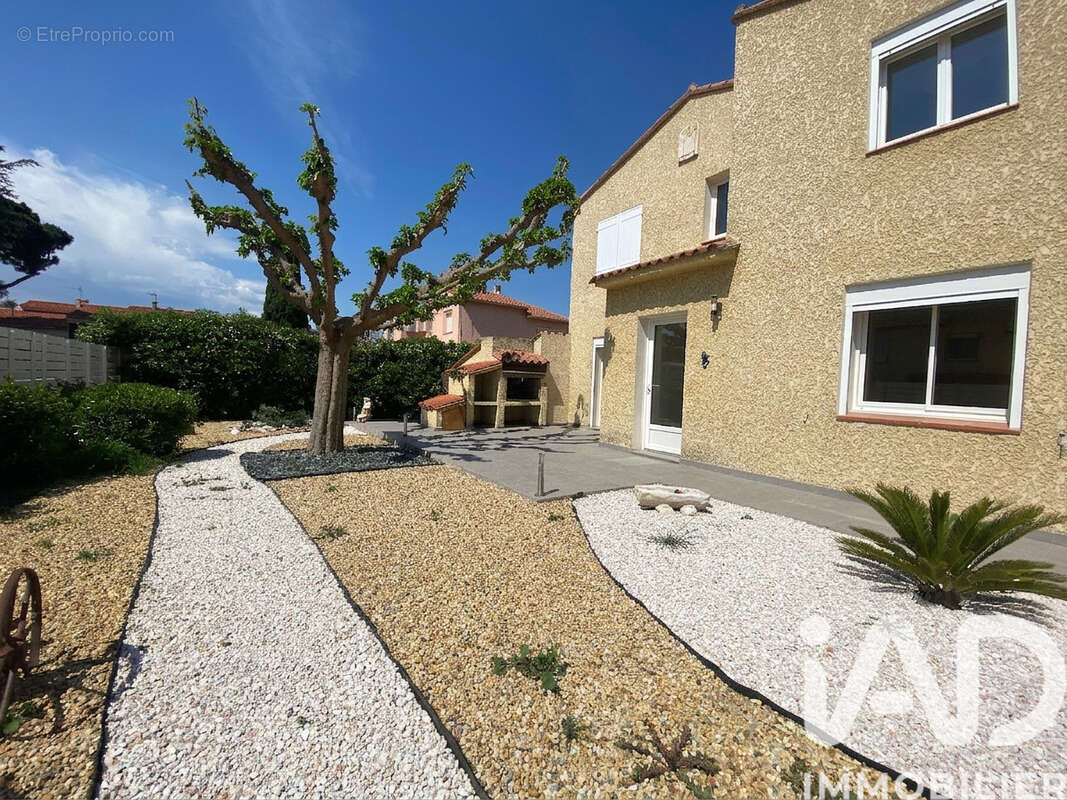Photo 2 - Maison à VILLENEUVE-LA-RIVIERE