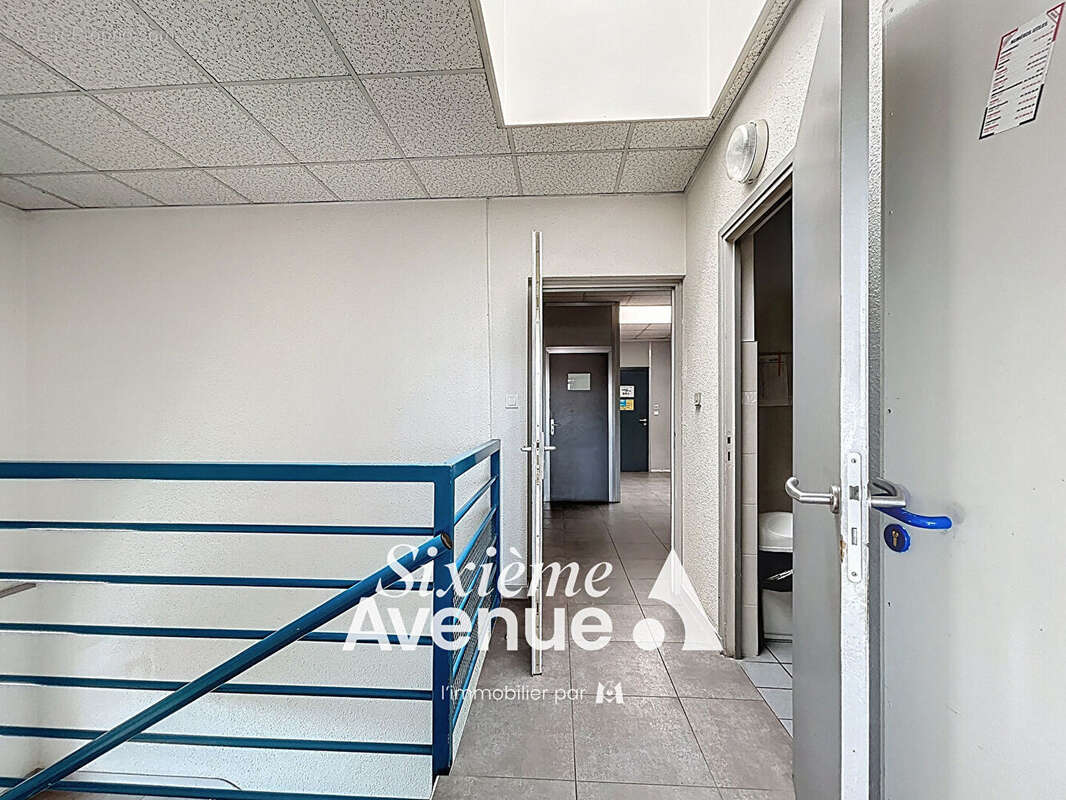 Commerce à VAULX-EN-VELIN