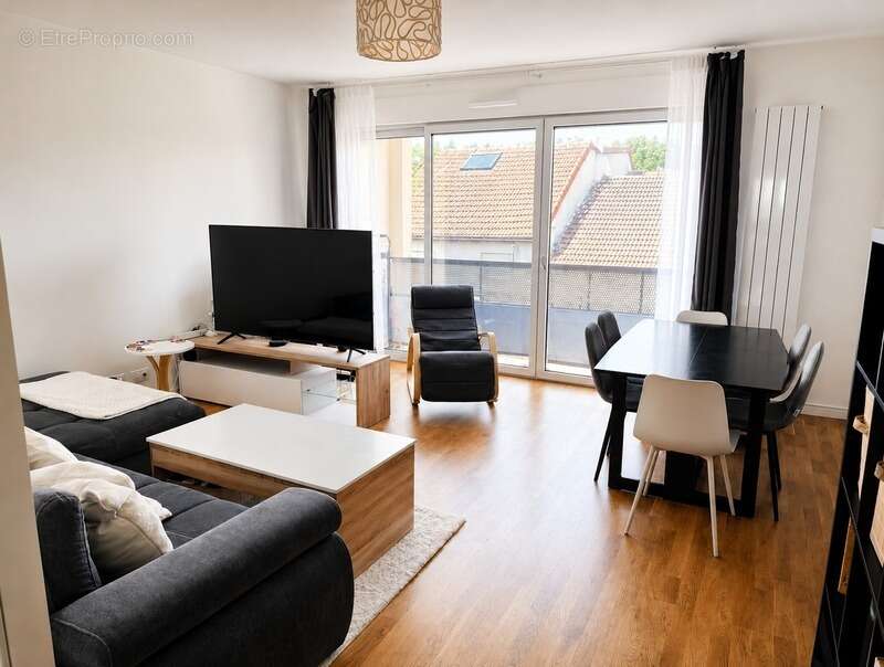 Appartement à GENNEVILLIERS