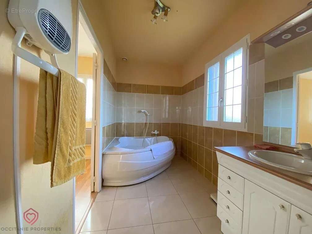 Maison à FRONTIGNAN-SAVES