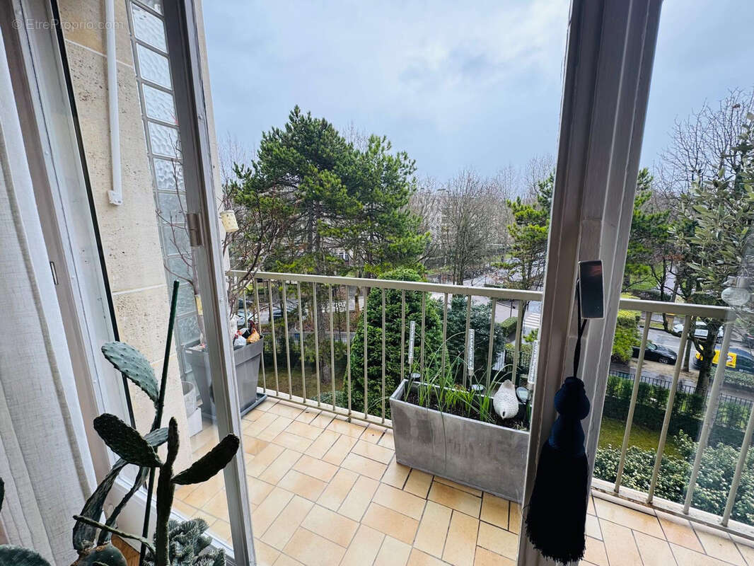 Appartement à NEUILLY-SUR-SEINE