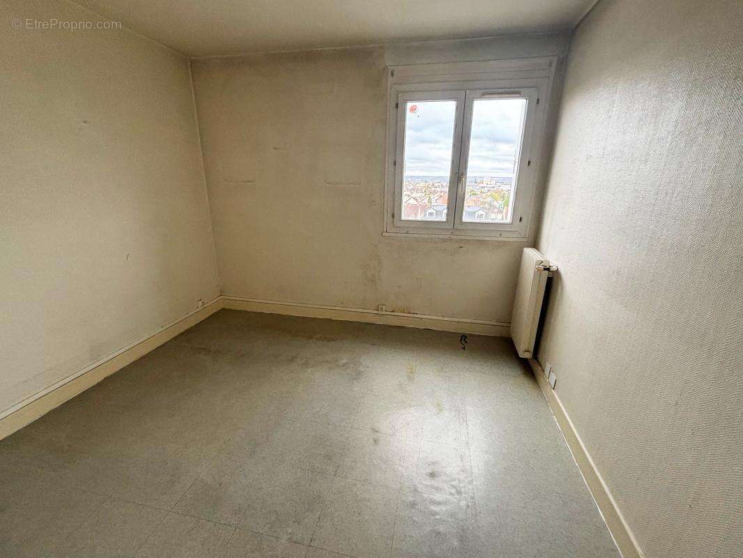 Appartement à SARTROUVILLE