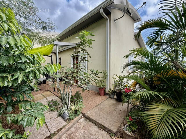 Maison à SAINT-PIERRE