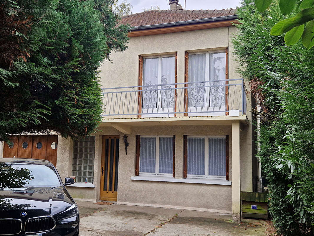 Maison à LIVRY-GARGAN