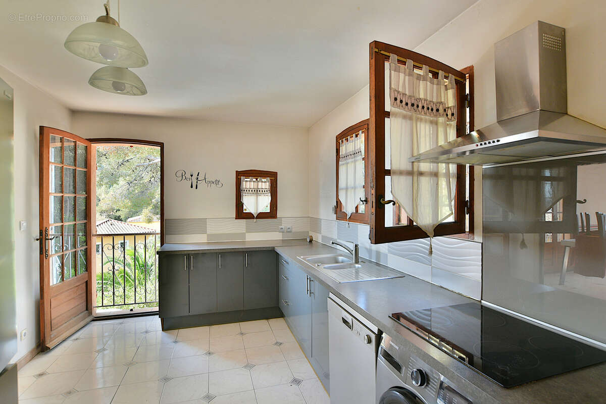 Appartement à LA GARDE