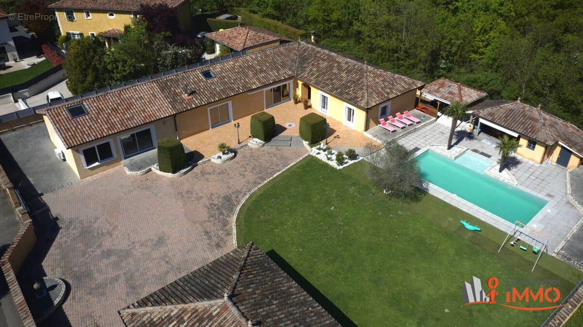 Maison à SAINTE-EUPHEMIE