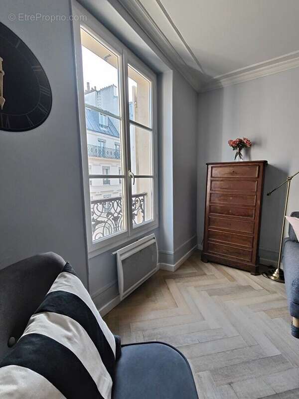 Appartement à PARIS-7E
