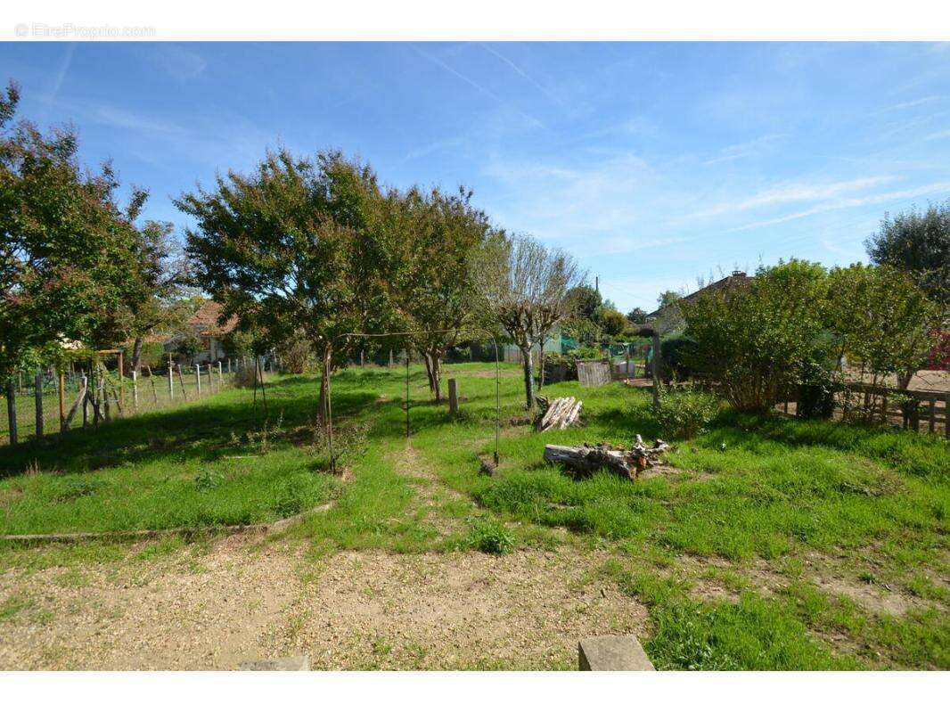 Maison à MONTPON-MENESTEROL