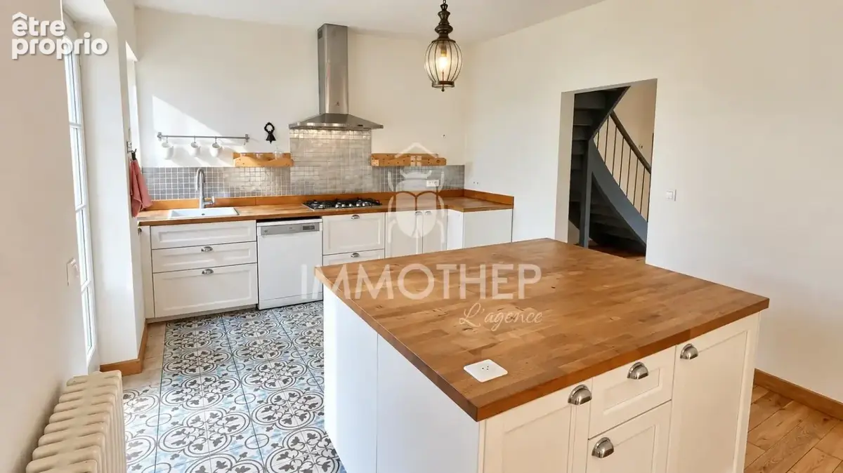 Maison 7 pièces 160 m² à vendre à Viriville (38980) - photo 3