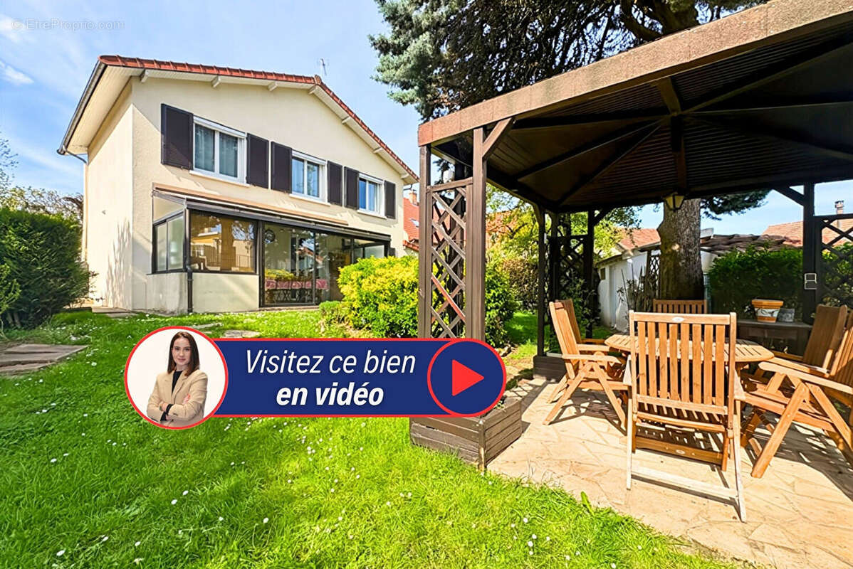 Maison à VERRIERES-LE-BUISSON