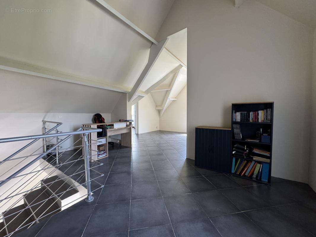 Maison 279 m² à Jouy-Sous-Thelle  - photo 9