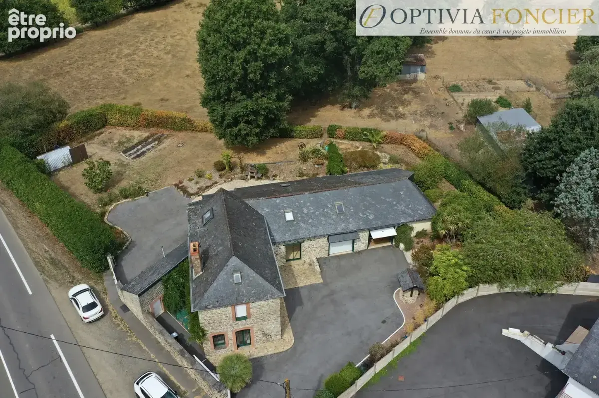 Maison de caractère T5 de 165 m2 en hameau - Garage + dépendances - photo 13