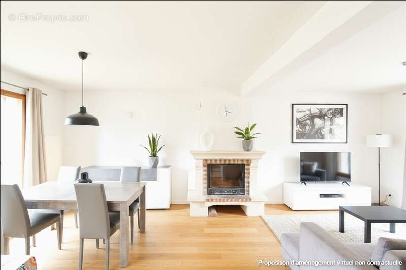 Maison à SAINT-SULPICE