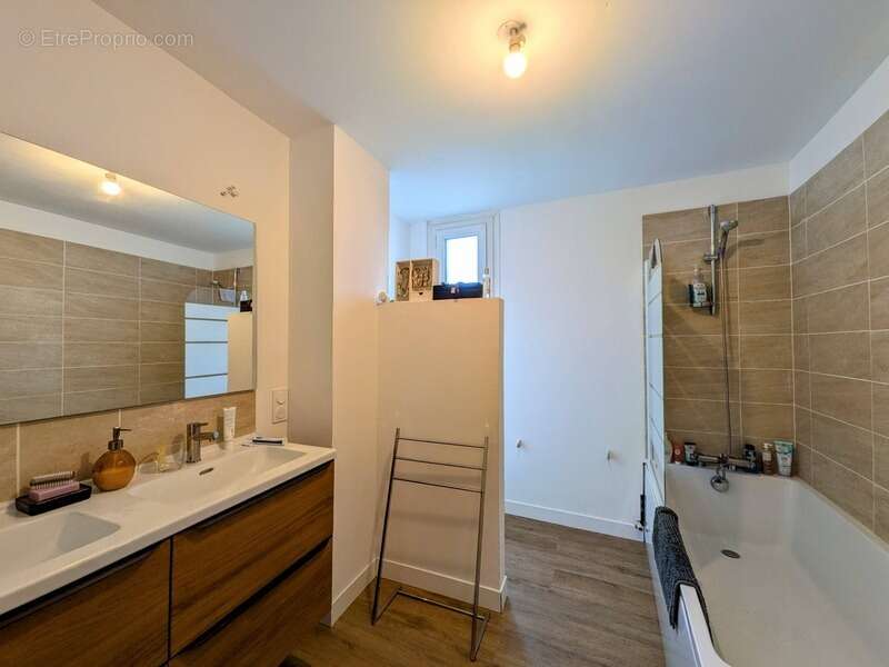 Maison à LA TESSOUALLE