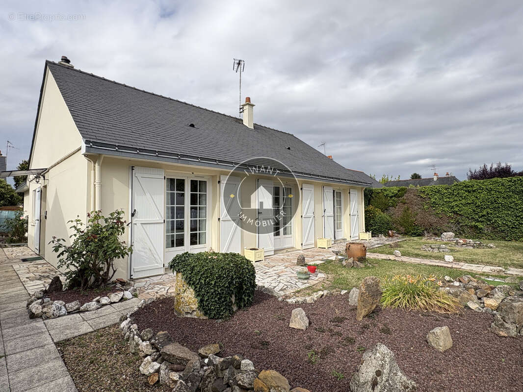Maison à GENNES