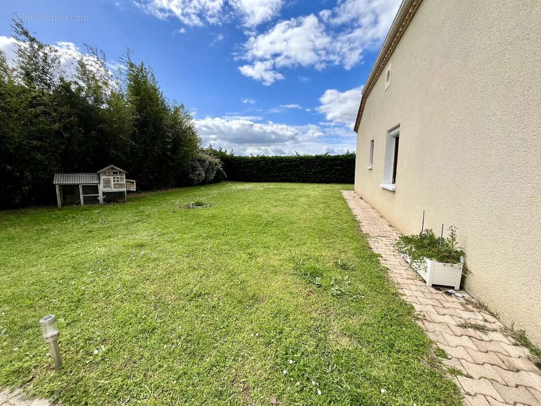 Maison spacieuse de 3 chambres avec jardin et piscine - photo 12