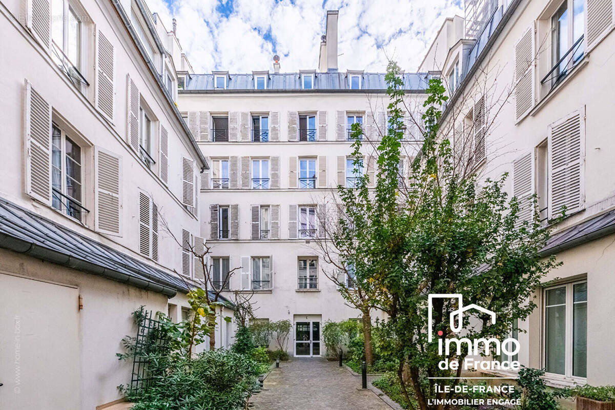 Appartement à PARIS-11E
