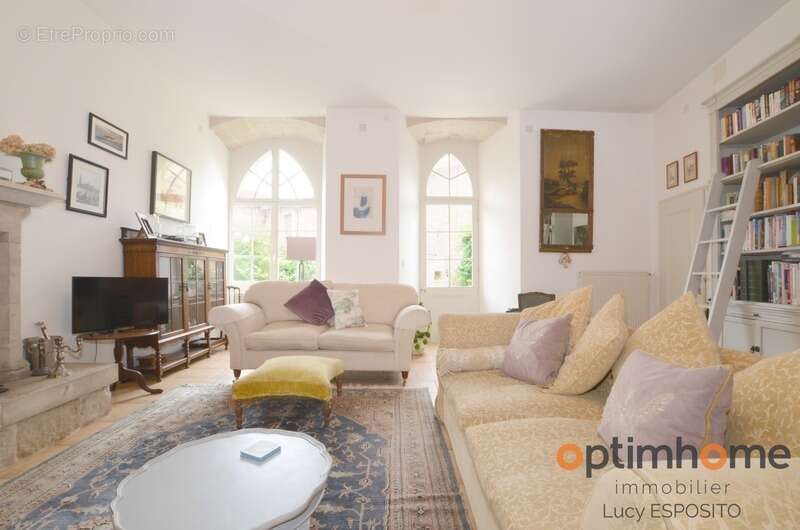 Maison à NANTEUIL-EN-VALLEE