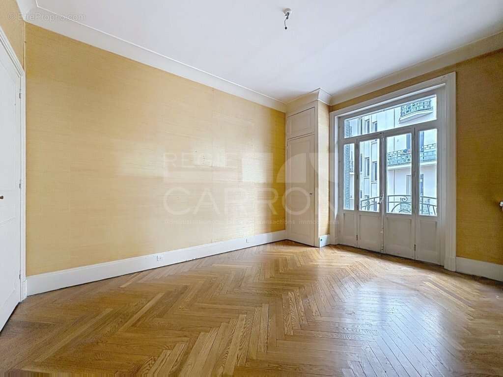 Lyon 6 brotteaux dernier etage 785000€ 6 pieces 136m² vue fourviere - photo 9