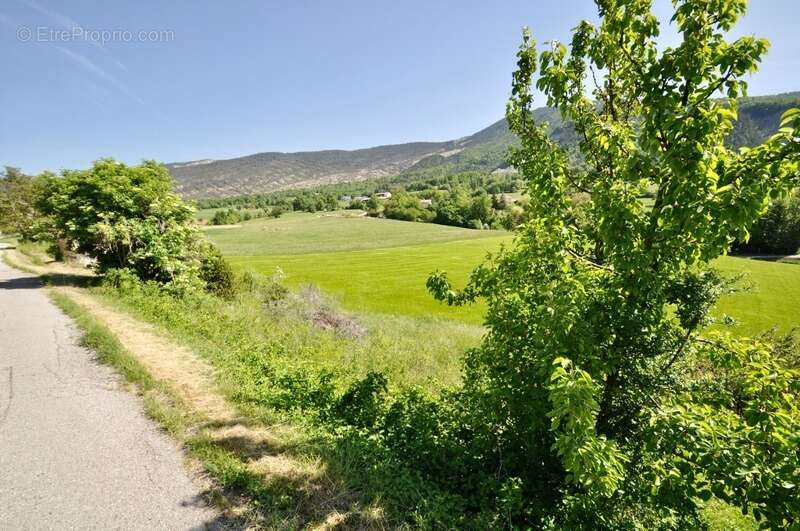 Dpt Alpes de Haute Provence (04), à vendre Proche ANNOT - Terrain de 591m² - Ensoleillé - Belle vue panoramique - photo 5