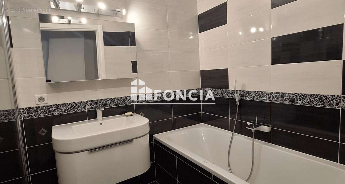 Appartement à SAINT-GENIS-POUILLY