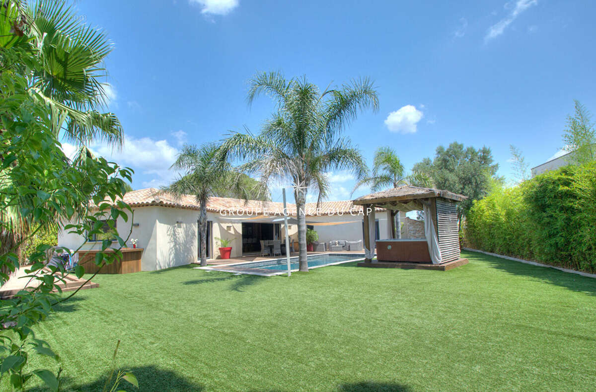 Maison à PUGET-SUR-ARGENS