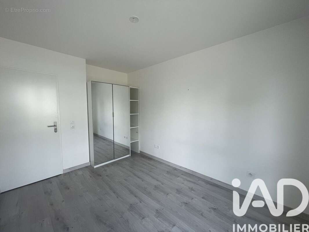 Photo 6 - Appartement à GENNEVILLIERS
