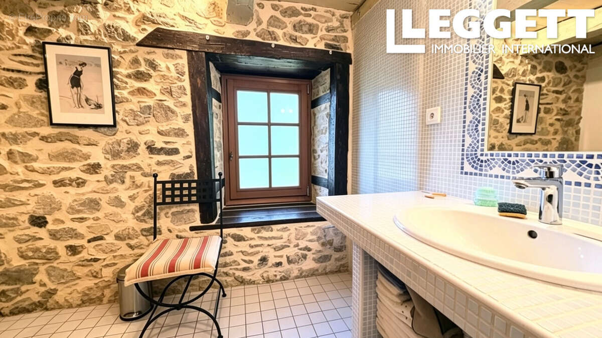 Maison à LA PORCHERIE