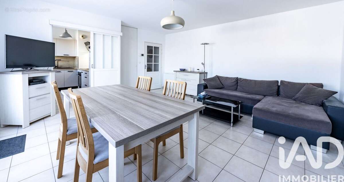 Photo 3 - Appartement à JUILLY