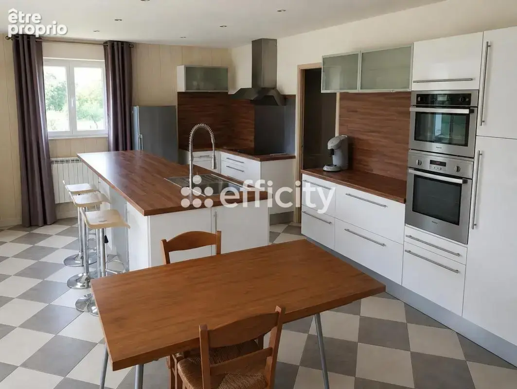Maison 5 pièces 160 m² à vendre à Saint-Georges-Des-Coteaux (17810) - photo 6