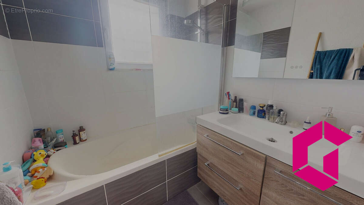 Maison à BELLEGARDE-EN-FOREZ