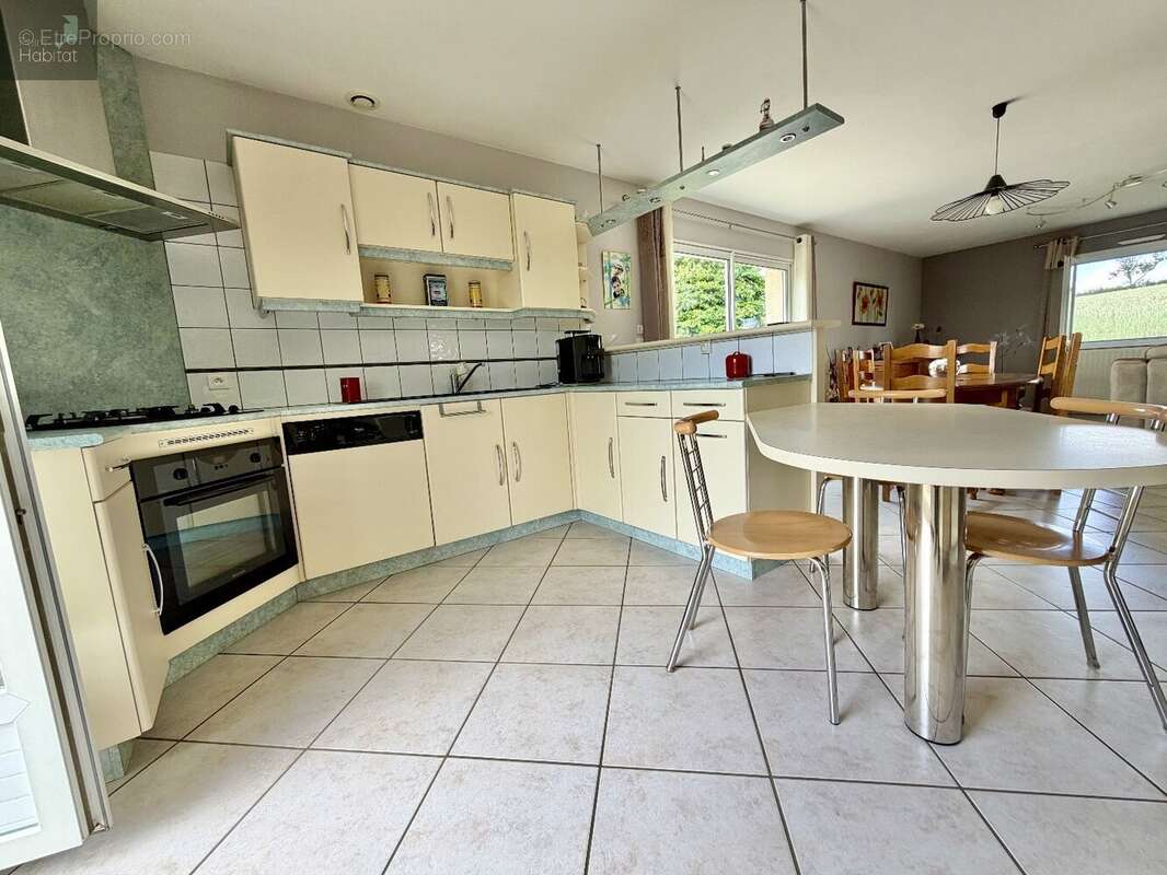Maison à SAUVETERRE-DE-ROUERGUE