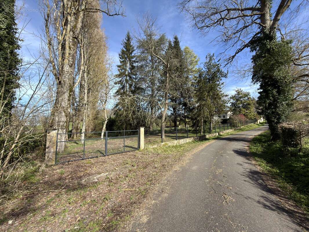 Maison à SAINT-PRIVAT-DES-PRES