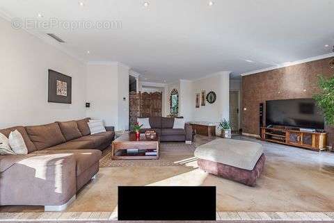 Maison à AURIBEAU-SUR-SIAGNE