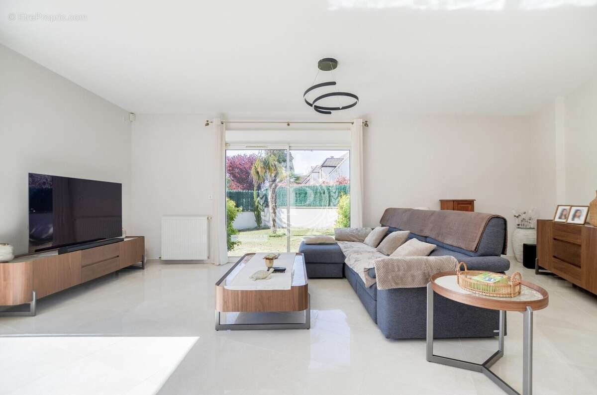 Maison à SAINT-PRIX