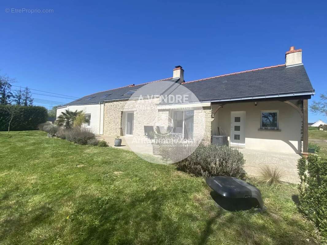 Maison à LE TEMPLE-DE-BRETAGNE