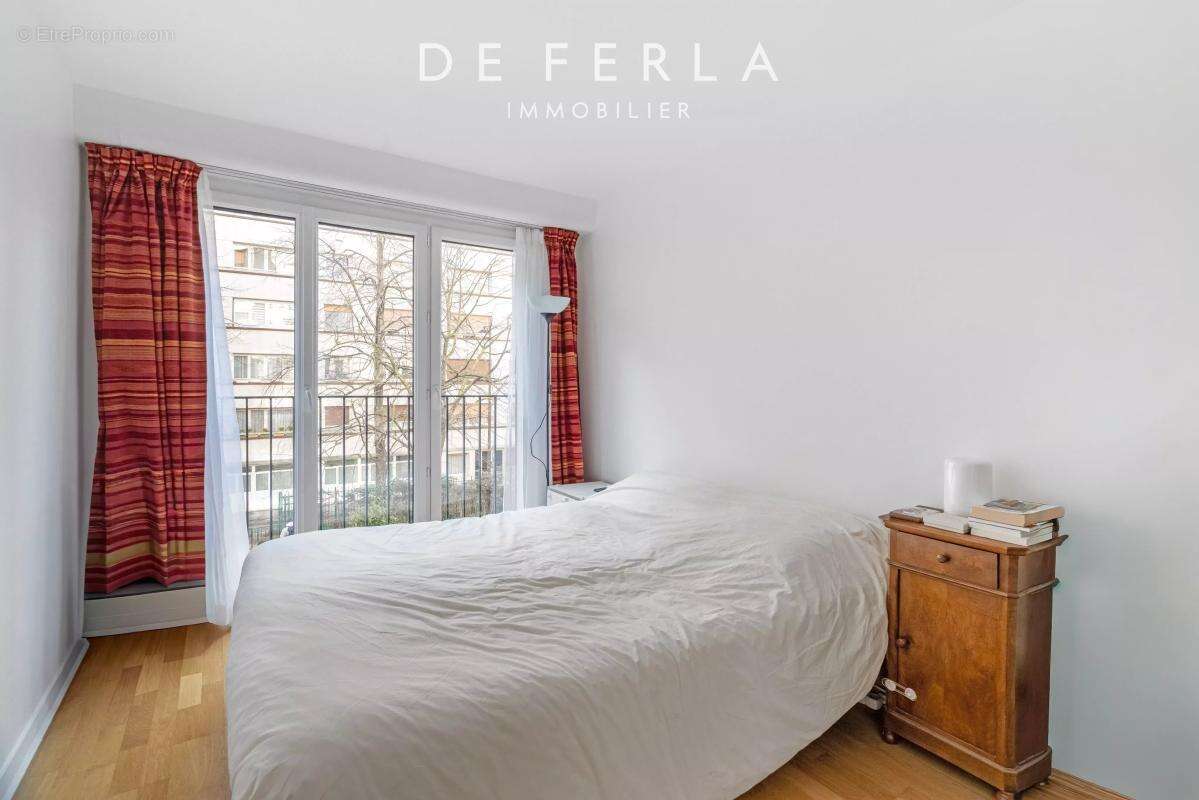 Appartement à PARIS-14E
