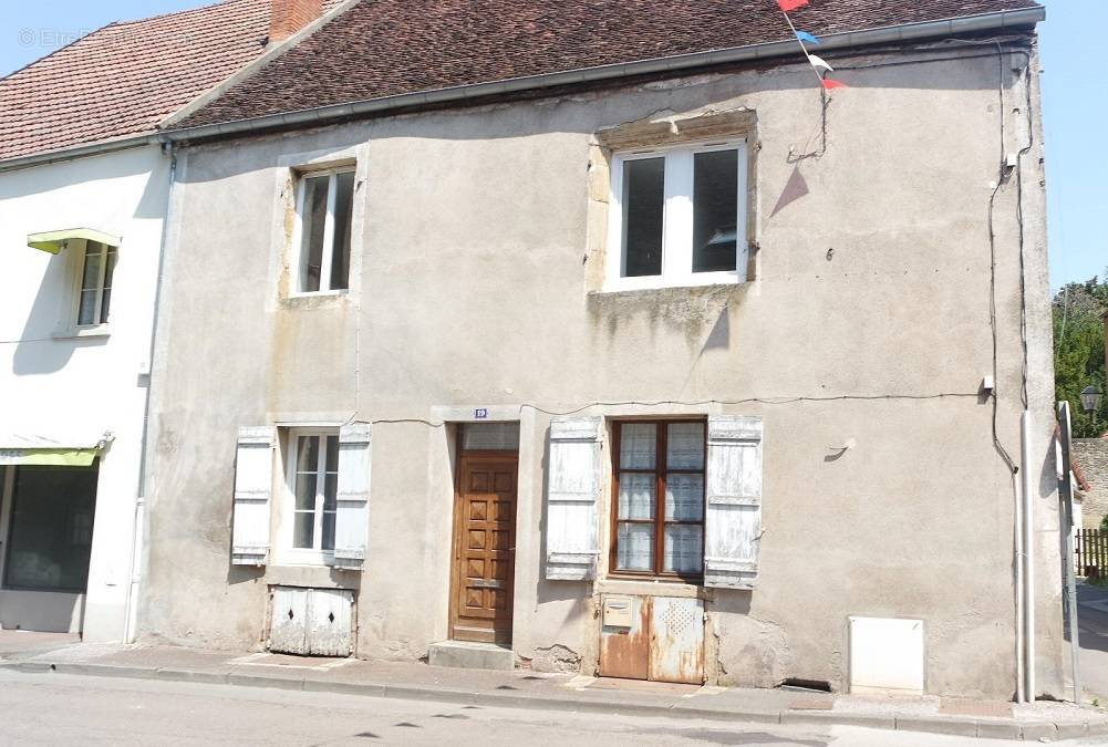 Appartement à ARNAY-LE-DUC