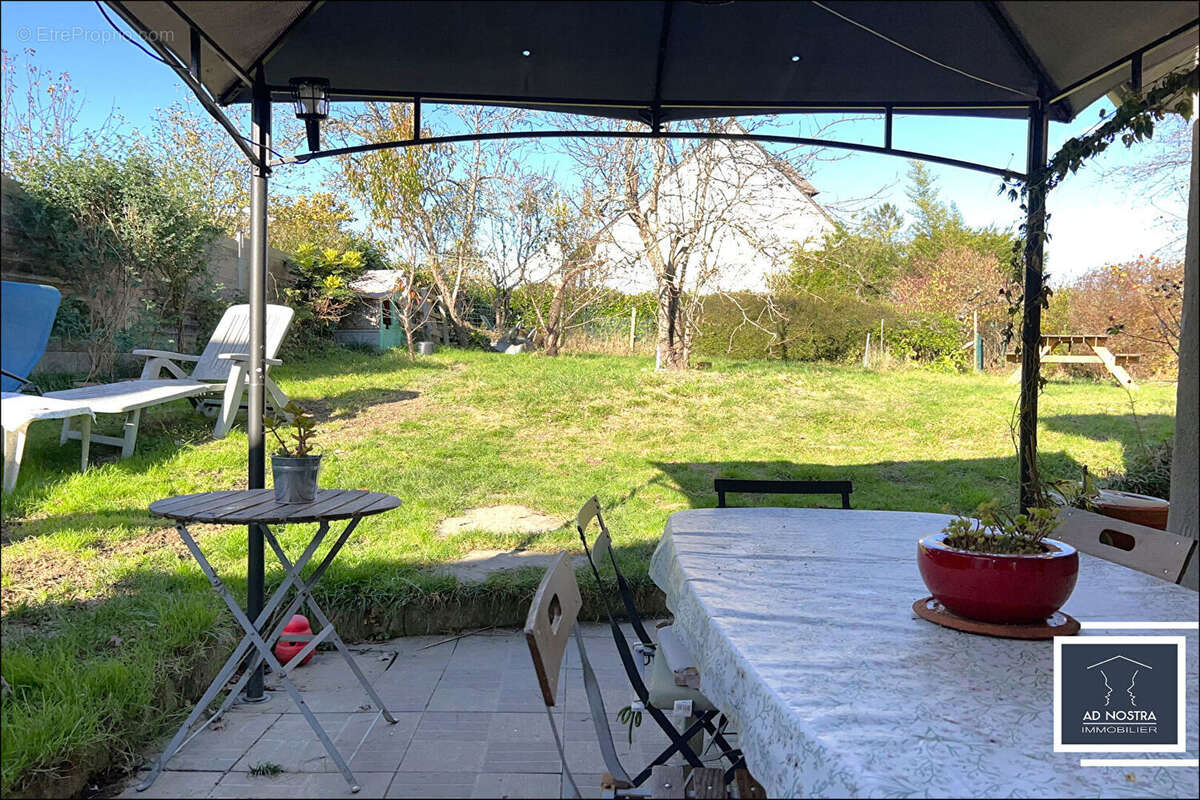 Maison à LA CHAPELLE-THOUARAULT