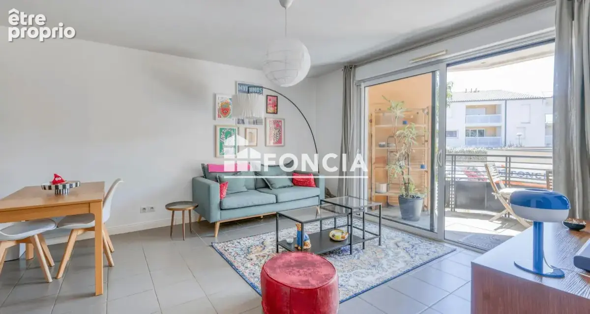 T2 avec balcon et parking couvert - photo 1