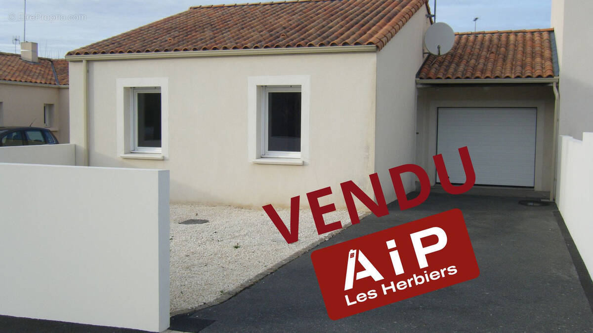 Maison à LES HERBIERS