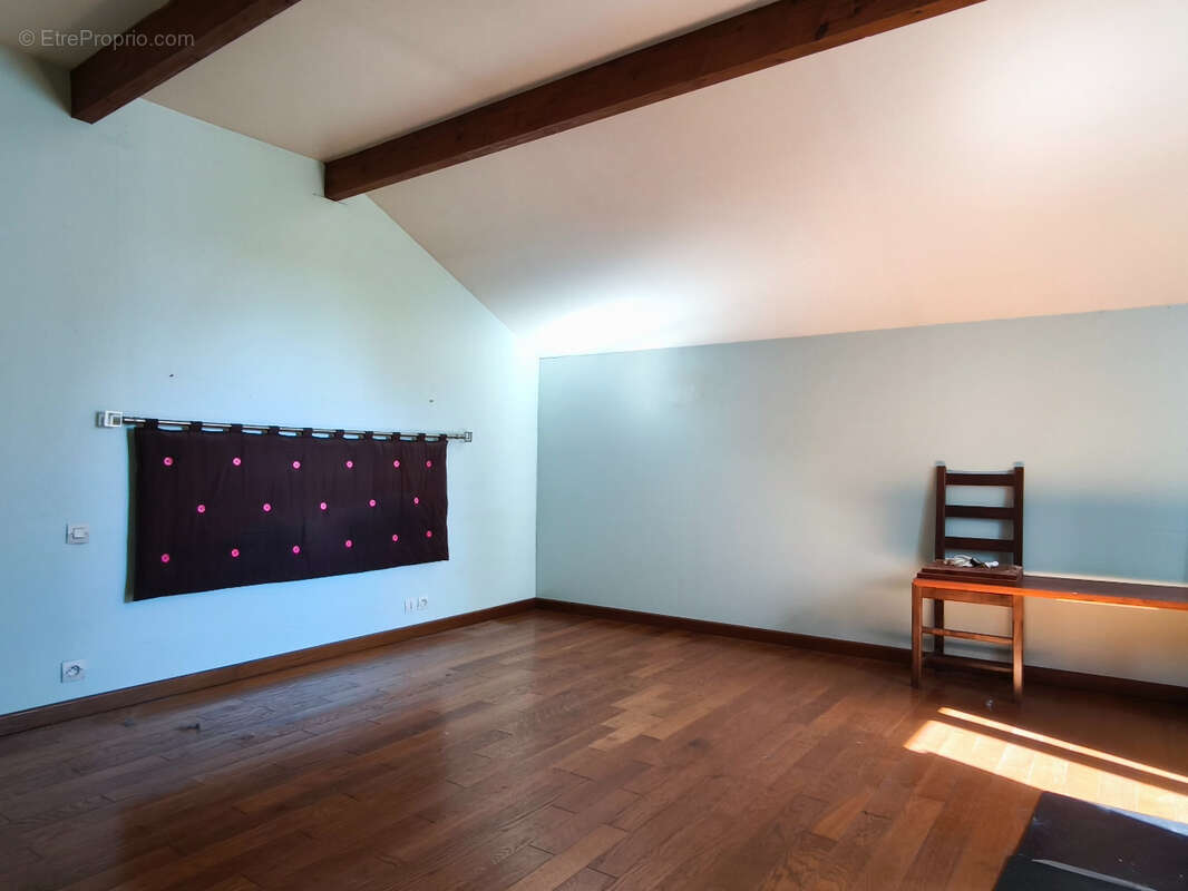 Maison à LA CHAPELLE-BATON