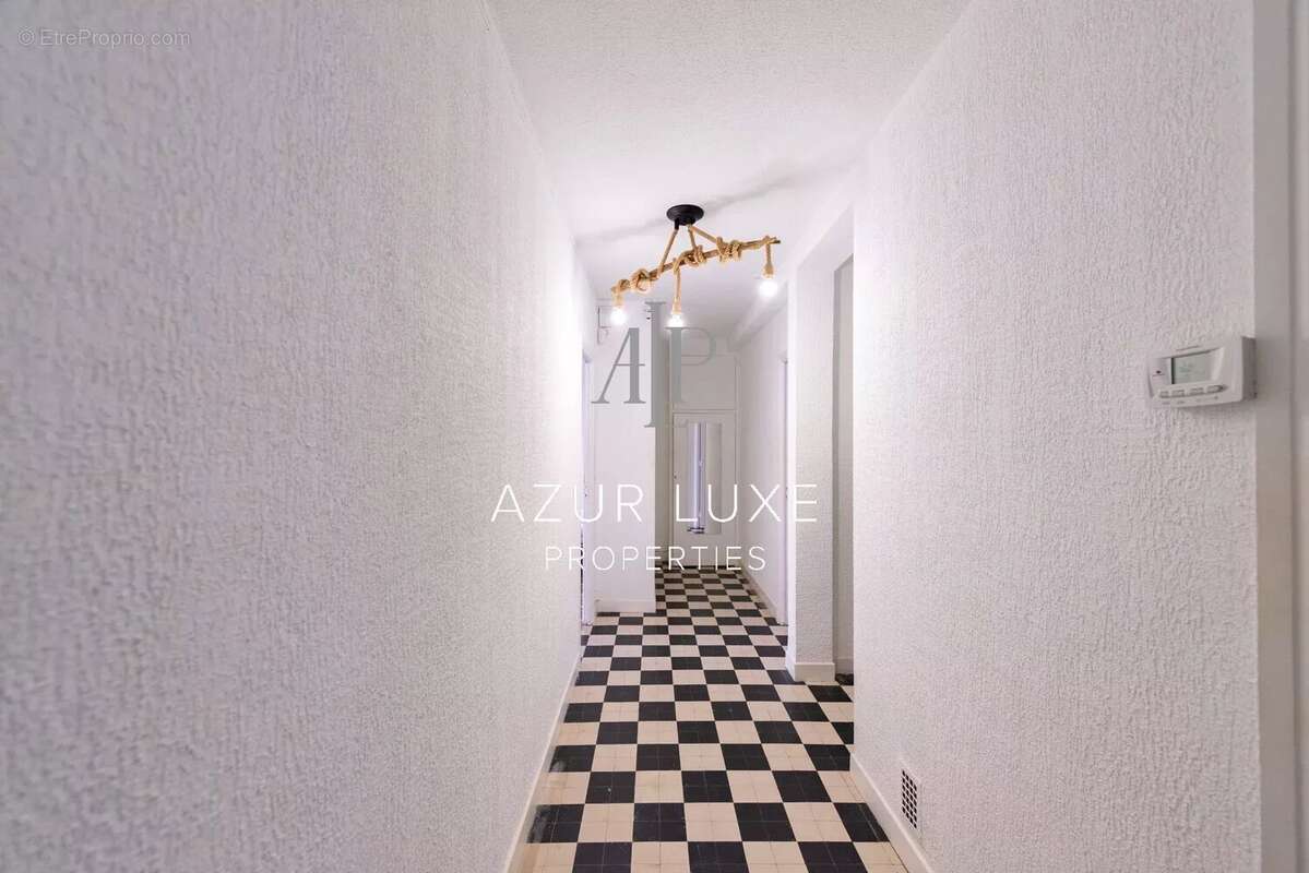 Appartement à BEAULIEU-SUR-MER