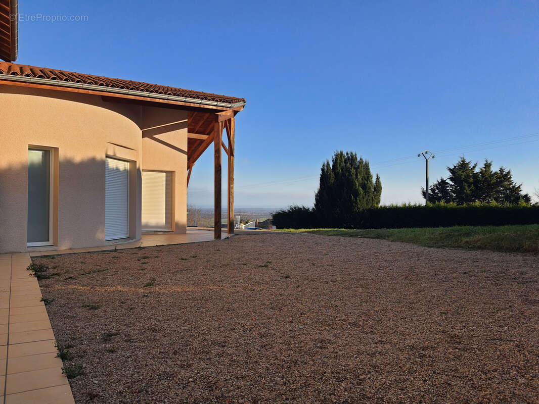 Maison à SAINT-GERMAIN-LAVAL