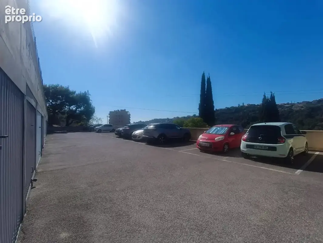NICE - LA COSTIERE - 2P - 55m² - ascenseur - terrasse- cave - parking - photo 11