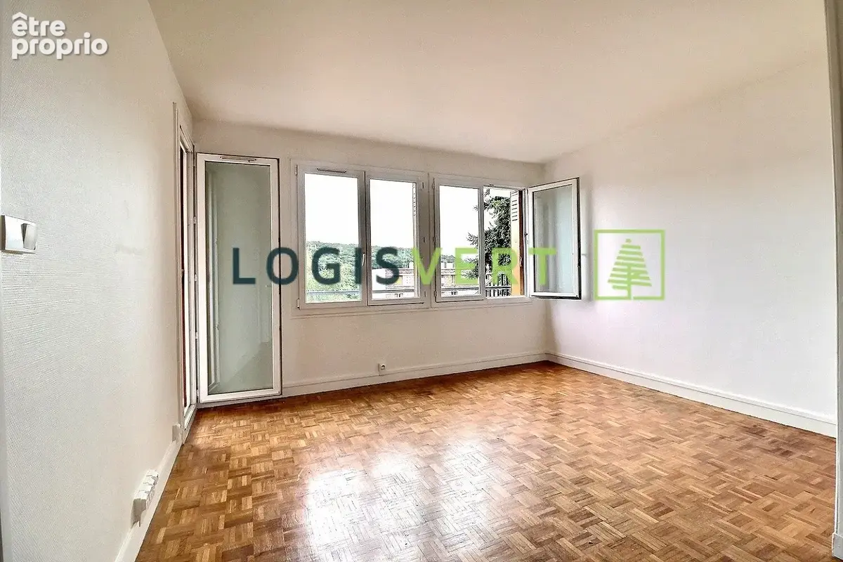 Appartement 3 pièces 55 m² à vendre à Bievres (91570) - photo 2