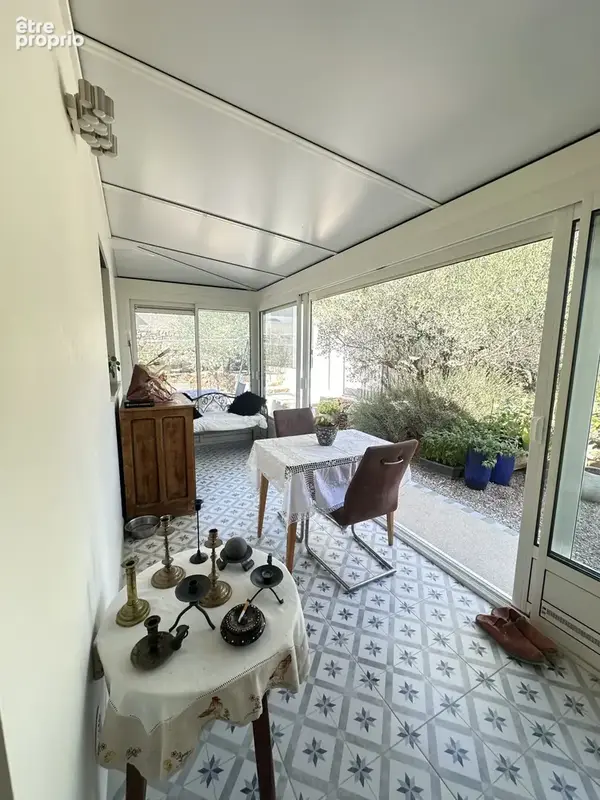 Exclusivité - Carcès - Villa de type 4 + véranda sur 759 2 avec piscine. - photo 8