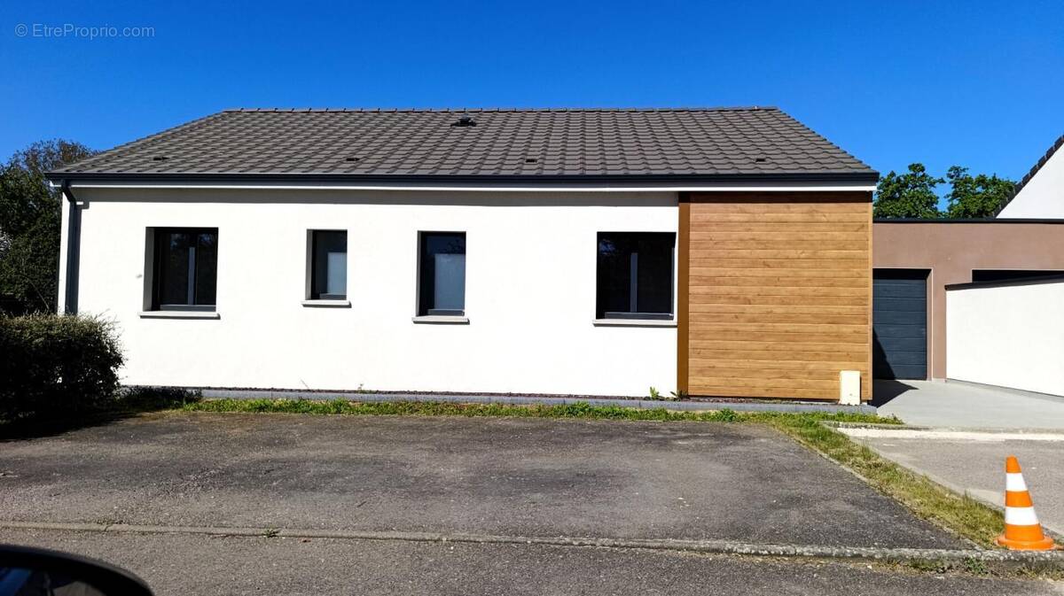 Maison à EUVILLE